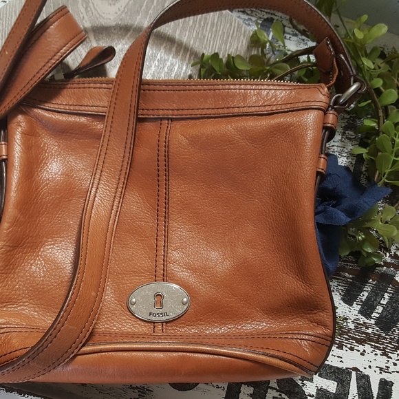 Fossil Handbags - Beautiful fossil crossbody
